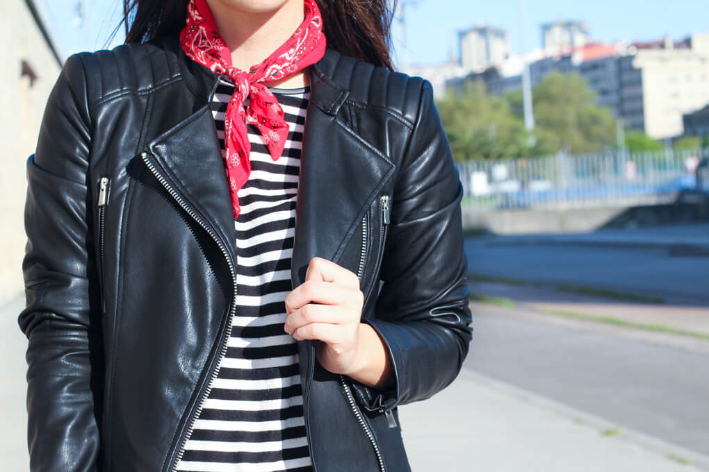 accesorios-street-style-details-look-con-bandana-roja